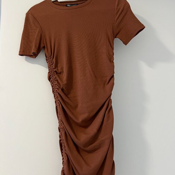 Zara Stretchy Rouched Dress - Picture 3 of 4